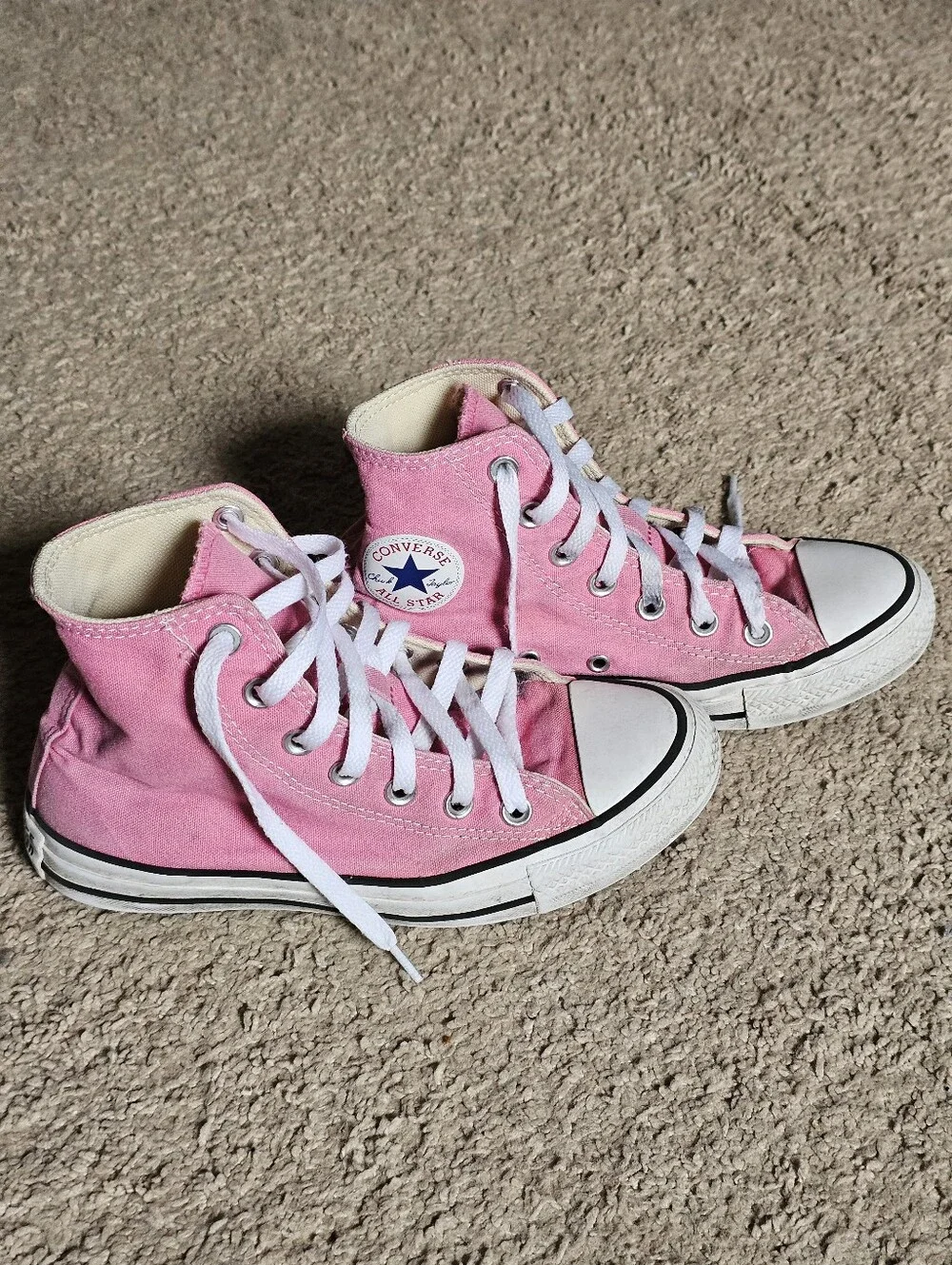 Converse All Star Chuck Taylor Girls Shoes Sneakers Size 6 W / 4 M *Fits Like 3*